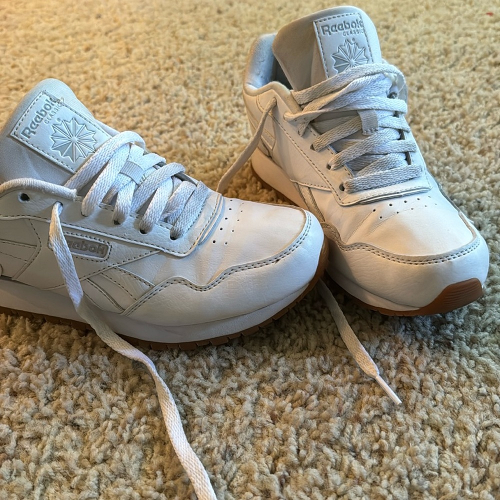 REEBOK CLASSIC SIZE 6.5